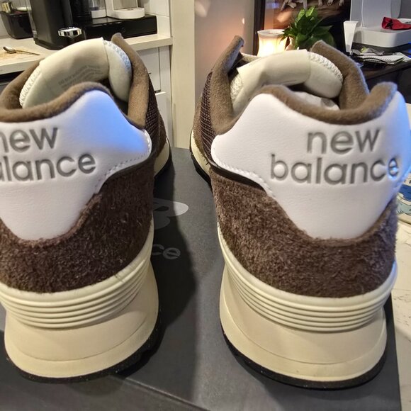 New Balance 574 Dark Mushroom Angora U574RBI Men Size 10 Casual Trainer NEW - Picture 5 of 14